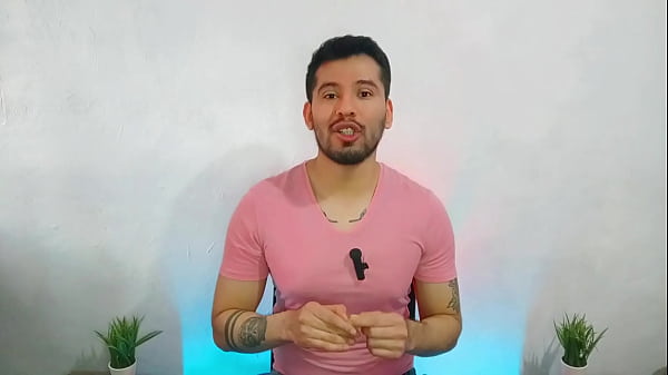 Mii Roomie hetero con novia me penetra a pelo en mi cama mientras el ve videos porno heteros! Relato sexual