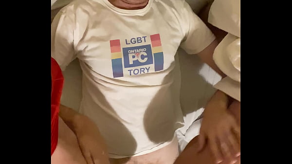 Twink worshipping two muscle guys