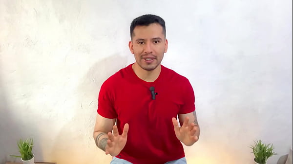 Frances penetra por primera vez a un twink cubano y lo deja escurriendo de leche. Relato sexual